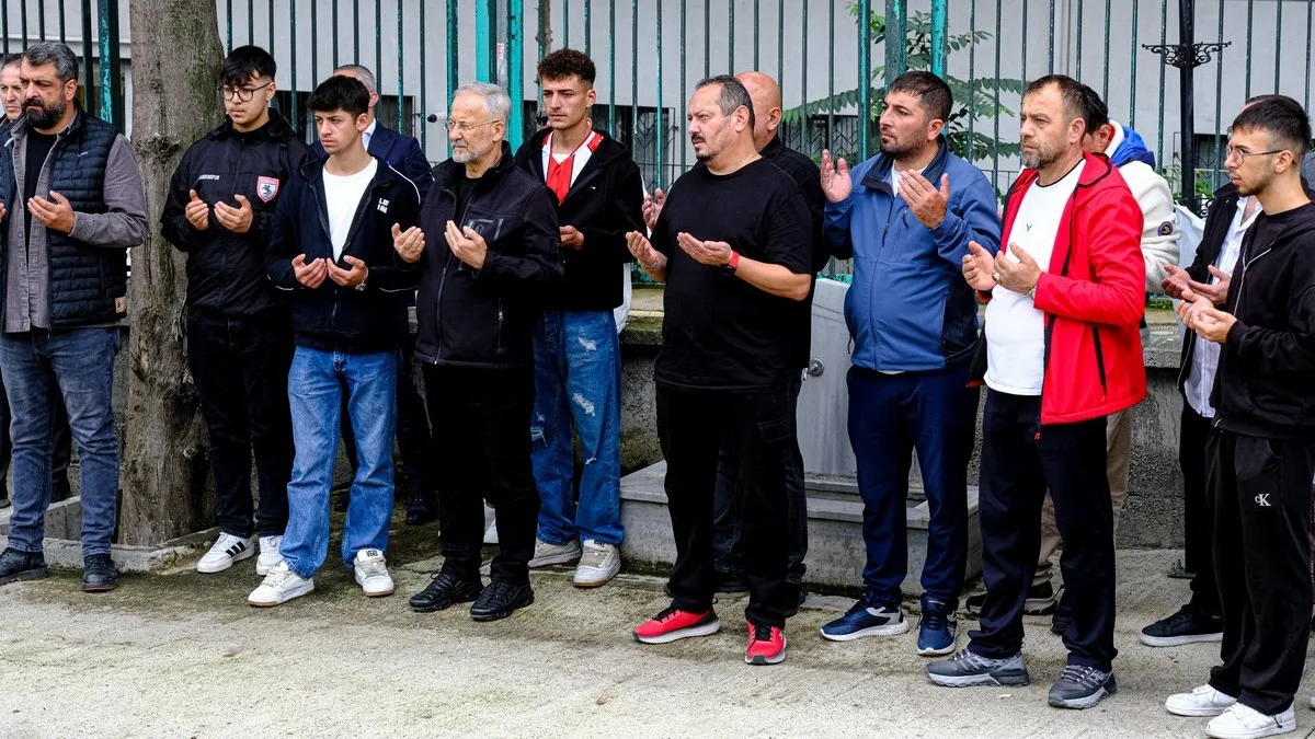 Emin Kar Unutulmadı, Dualarla Anıldı!