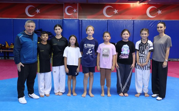 2026/08/1786101793_buyuksehir_Ile_yaz_mevsimi_sporla_Ic_Ice_ve_dolu_dolu_geciyor_-5.jpeg