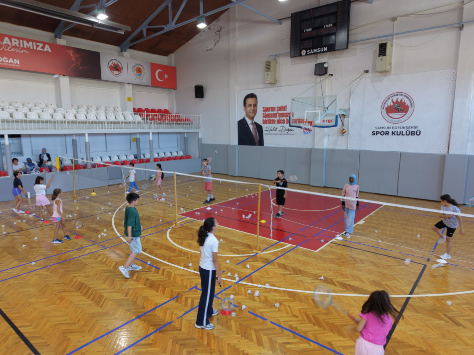 2026/08/1788165802_buyuksehir_tarafindan_duzenlenen_yaz_spor_okullari_Cocuk_ve_gencleri_sporla_bulusturdu_-4.jpeg