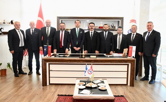 2026/09/1789054624_samsun_smmmo-da_ekonomi_ve_meslegin_gelecegi_Icin_guclu_bulusma_-3.jpeg