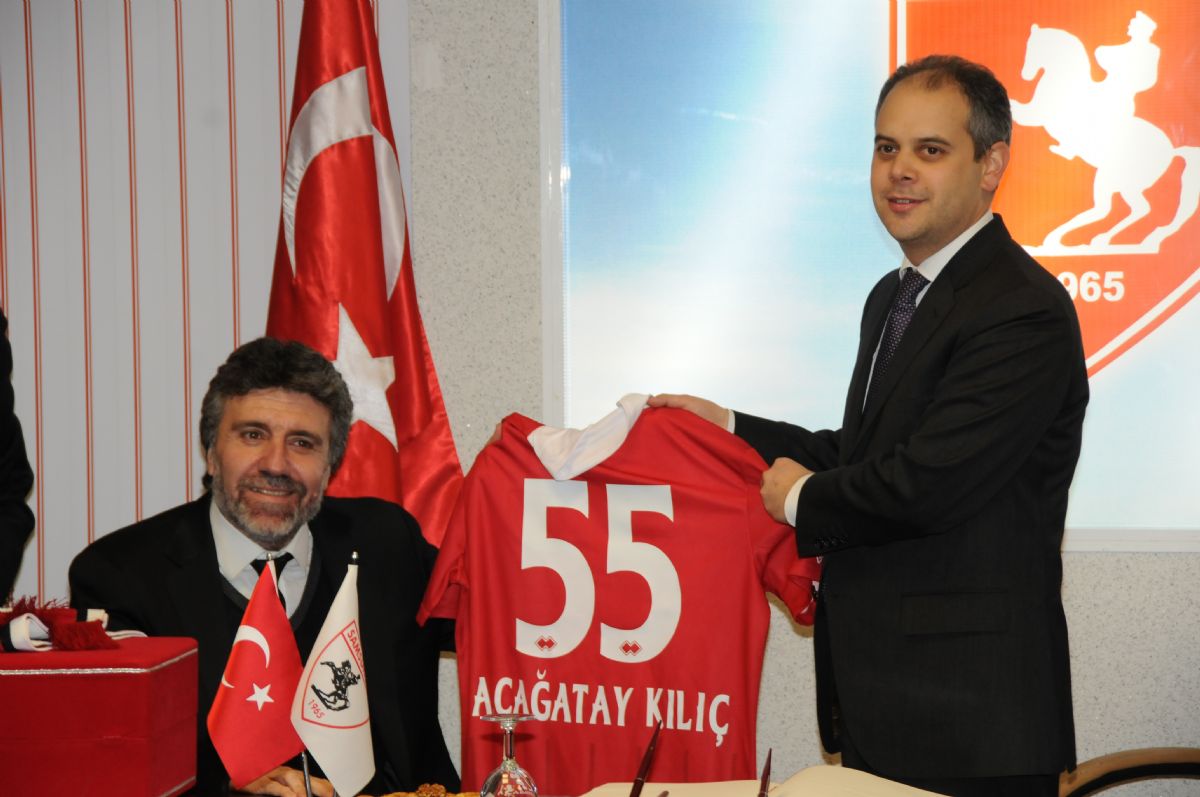  GENÇ BAKAN SAMSUNSPOR'DA