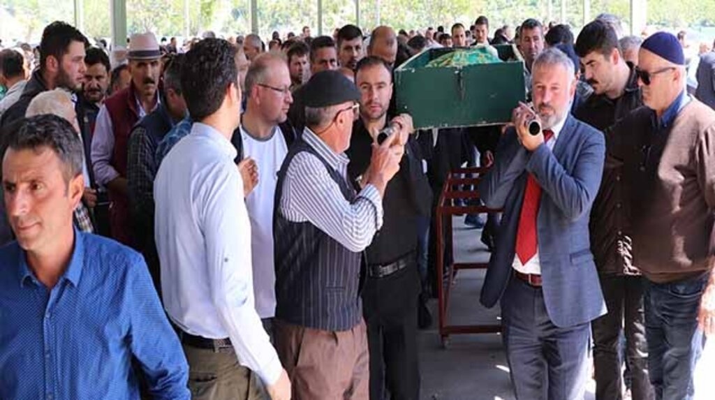 AYVACIKLILARDAN GÜMÜŞTAŞ'A SON GÖREV