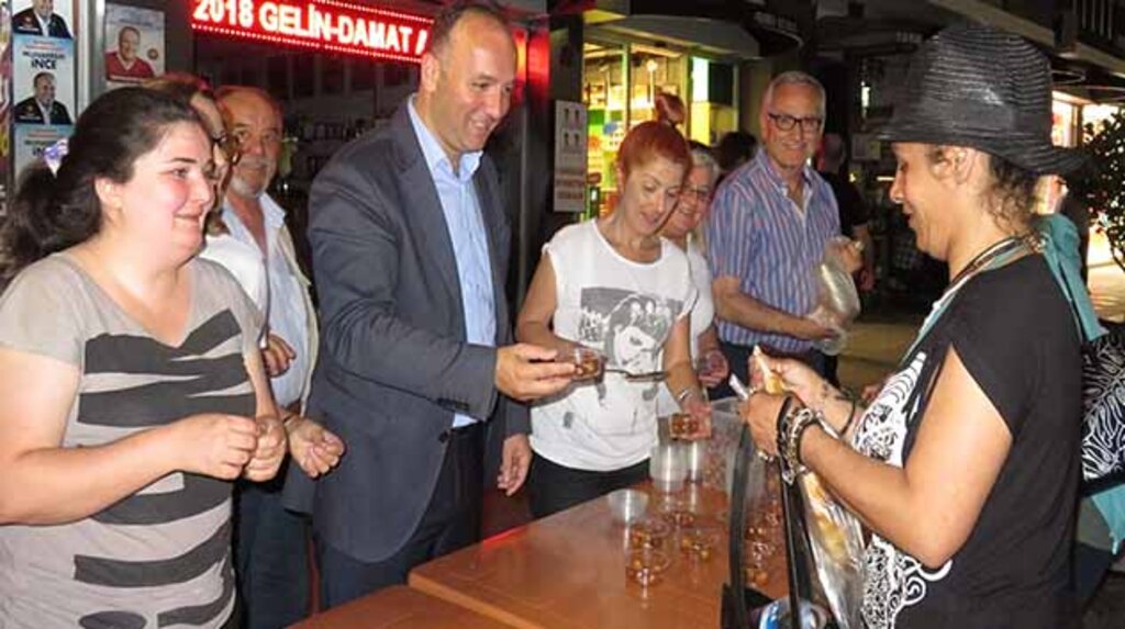 AKCAGÖZ, LOKMA DAĞITTI