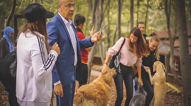 Hayvan Sevgisi Diğer Sevgilere de Kapı Açacak