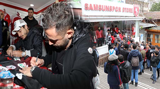 SAMSUNSPORLU FUTBOLCULARDAN STORE'DE İMZA GÜNÜ!