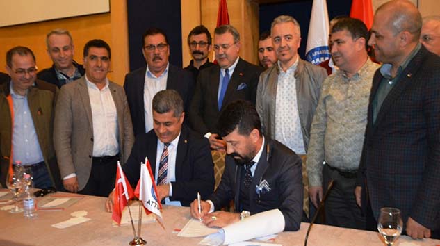 Arnavutluk-Türkiye 'Kardeş Oda Protokolü' İmzalandı