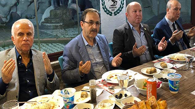 Balkan Türkleri Geleneksel İftar Sofrasında Buluştu