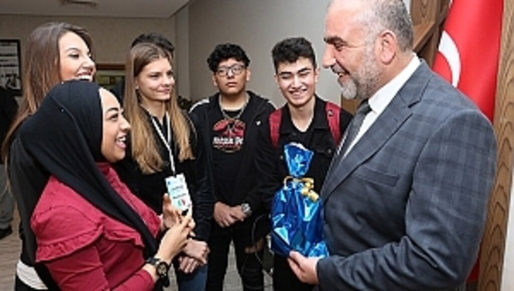 Erasmus Öğrencilerinden Başkan Sandıkçı'ya Ziyaret