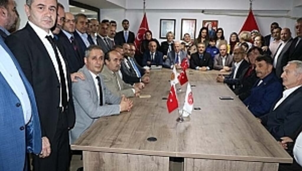 MHP'de Atakum'dan Sonra Canik ve İlkadım'da da Bayrak Değişimi Yapıldı