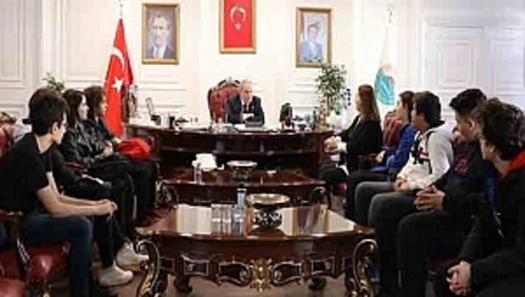 Projelerini Başkan Demirtaş'a Anlatılar