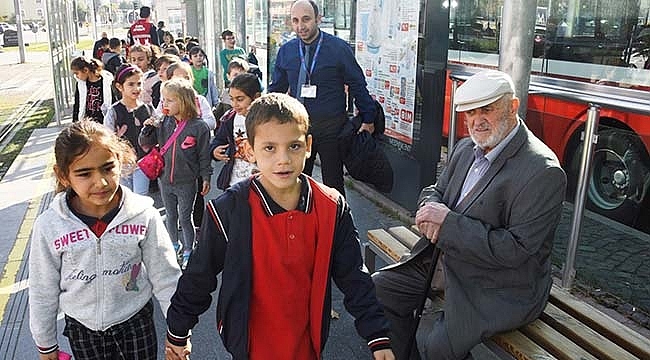 SAMULAŞ'tan İlkokul Öğrencilerine Toplu Ulaşım Eğitimi