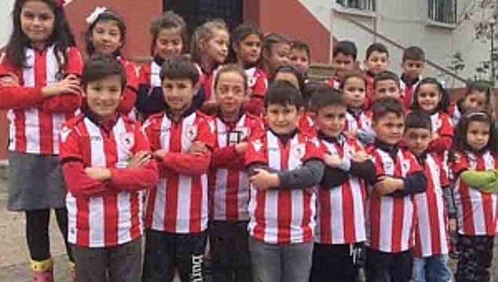 Yıldırım Vakfı'ndan Çocuklara Samsunspor Forması