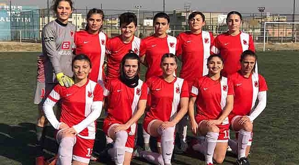 Futbolun Sultanları Nusaybin Gençlikspor'u Gol Yağdırdı!....