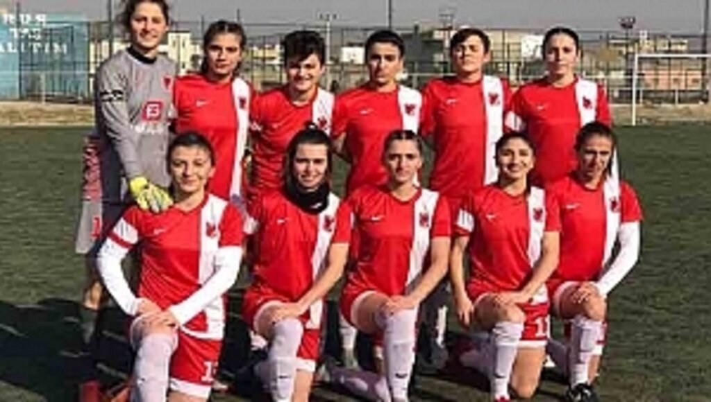 Futbolun Sultanları Nusaybin Gençlikspor'u Gol Yağdırdı!....