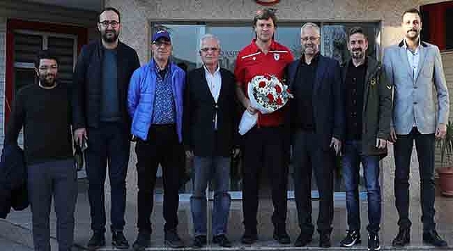 Gazetecilerden Ertuğrul Sağlam'a Ziyaret