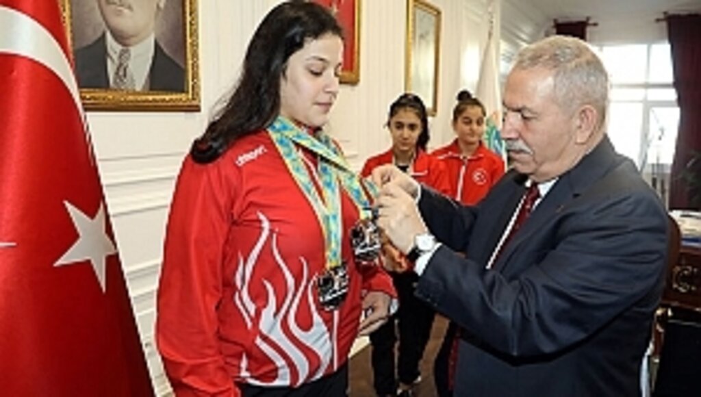 İlkadım'da Hedef 5 Yılda 5 Dünya 3 Olimpiyat Şampiyonu