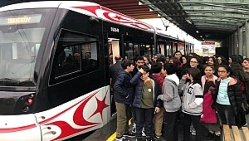 Öğrencilere Toplu Taşımanın Faydaları Anlatılıyor