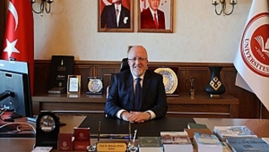 Rektör Prof. Dr. Mahmut Aydın'ın Yeni Yıl Mesajı