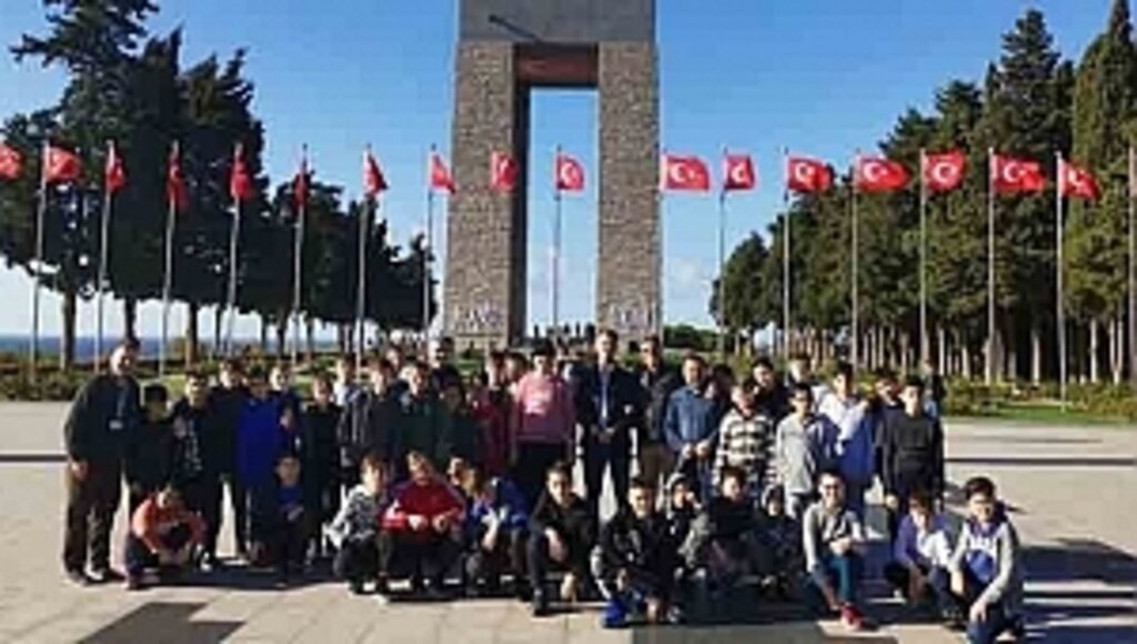 TÜGVA'lı Gençlerden Ecdada Vefa ziyareti 