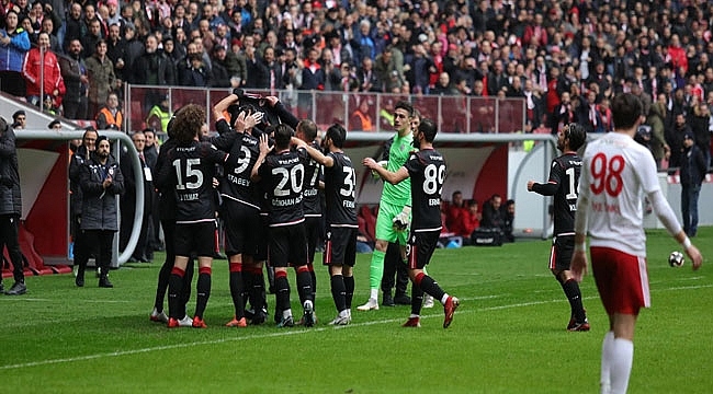 2. Yarıya Lider Başladı 3-0