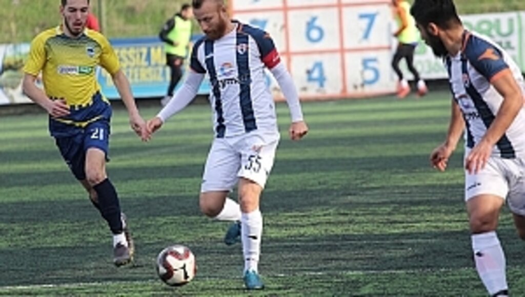 Atakum Belediyespor Galip Başladı