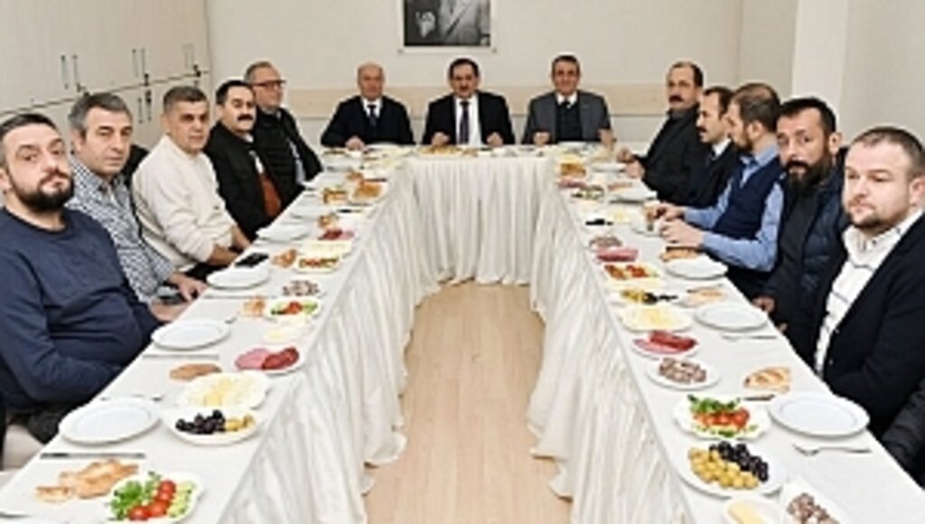 Demir, İş İnsanlarıyla Buluştu