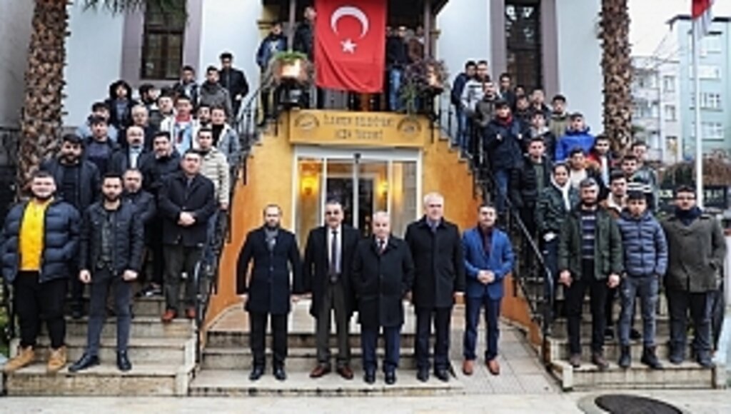 Hayatından Kesitlerle Öğrencilere Tavsiyelerde Bulundu