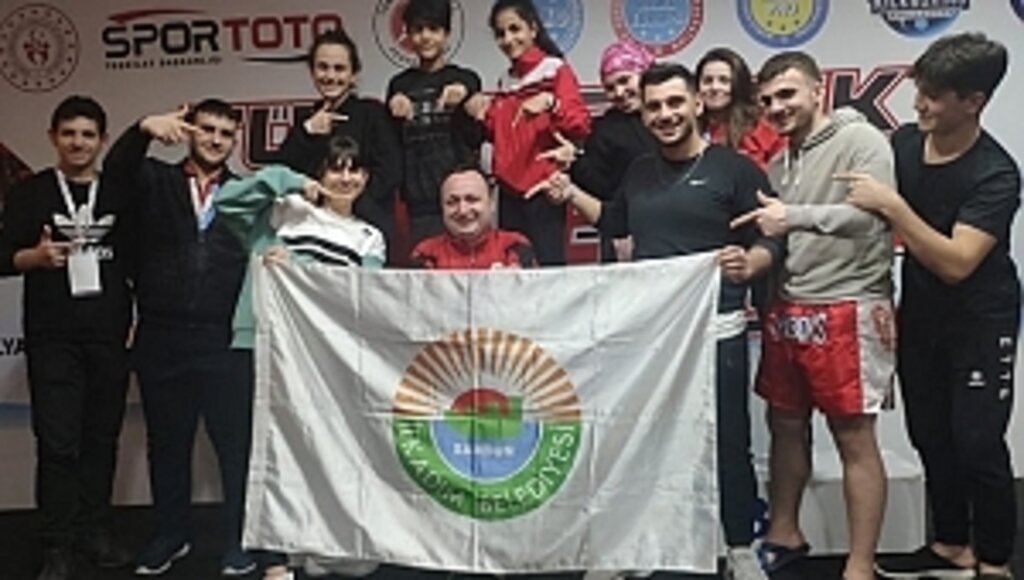 İlkadım, Türkiye Kick Boks Turnuvasından 7 Madalya İle Döndü
