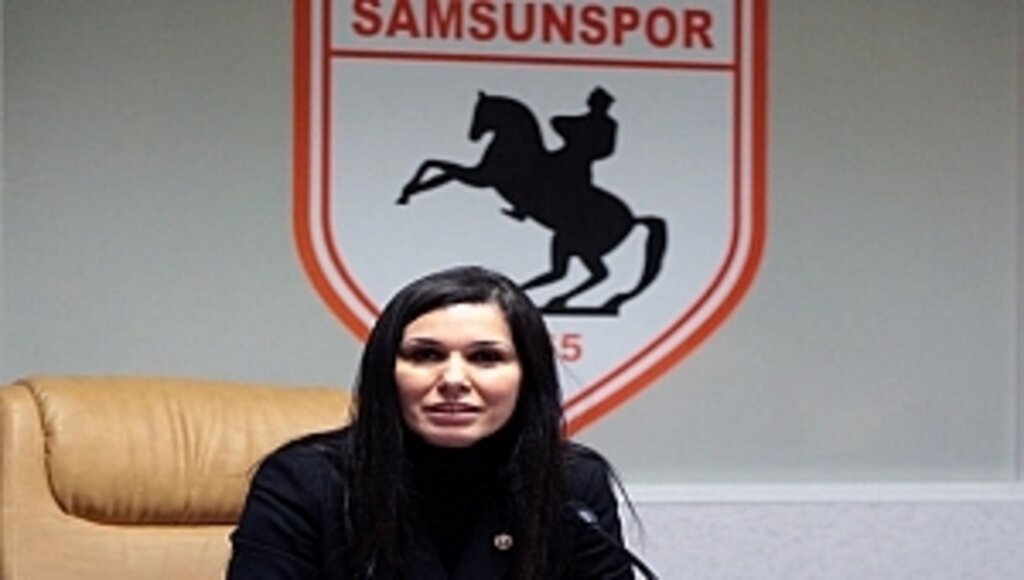 Kirmizi-Beyaza, Siyahin Eklendiği Bu Aci Günü Unutmadik Unutturmayacağiz...