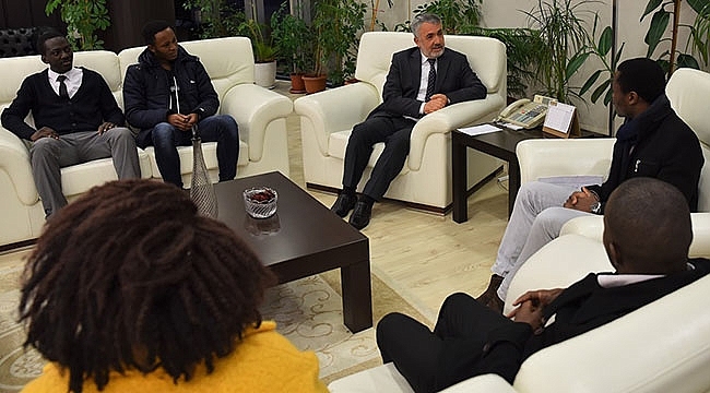 Rektör Bilgiç Afrikalı Öğrencilerle