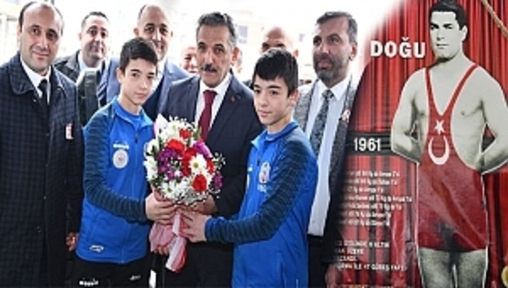 Yeni Yaşar Doğu'lar Yetişiyor...