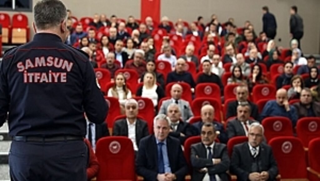 Belediye Personeline Yangın Eğitimi