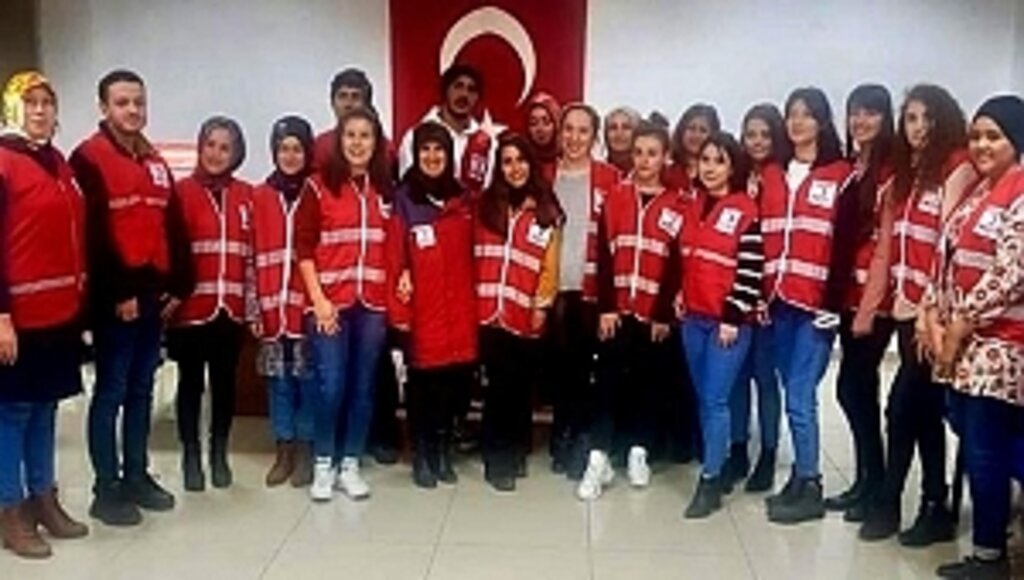 Gençlik Kolları İle Elleyiz