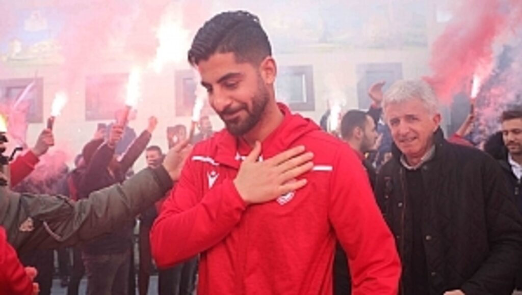 Havaalanında Coşkulu Karşılama