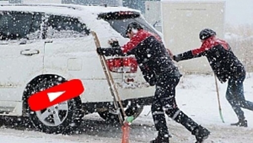 Samsun'da Yağan Kar Sürücülere Zor Anlar Yaşattı!