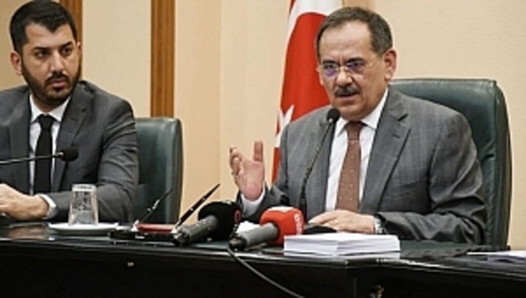 Atatürk'ü Yerlerde Mi Çiğnetelim?