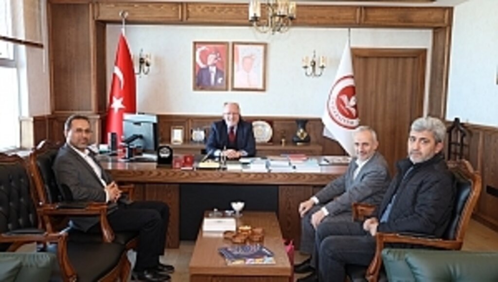 Tekkeköy Anadolu İmam Hatip Lisesi İdarecileri Samsun Üniversitesi'ni ziyaret etti.