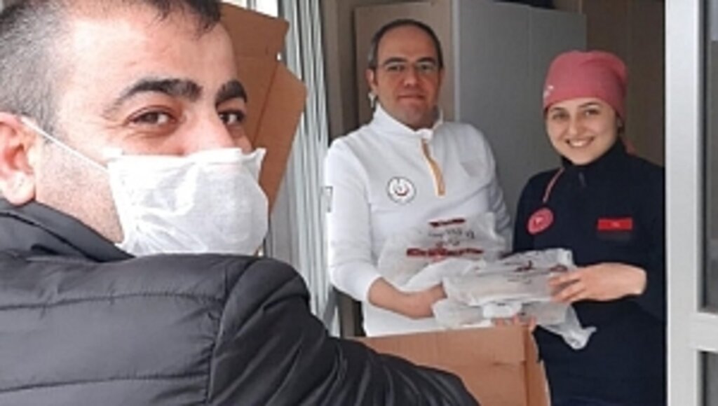 YEPAŞ 7/24 Canla Başla Çalışan Sağlık Çalışanlarını Unutmadı