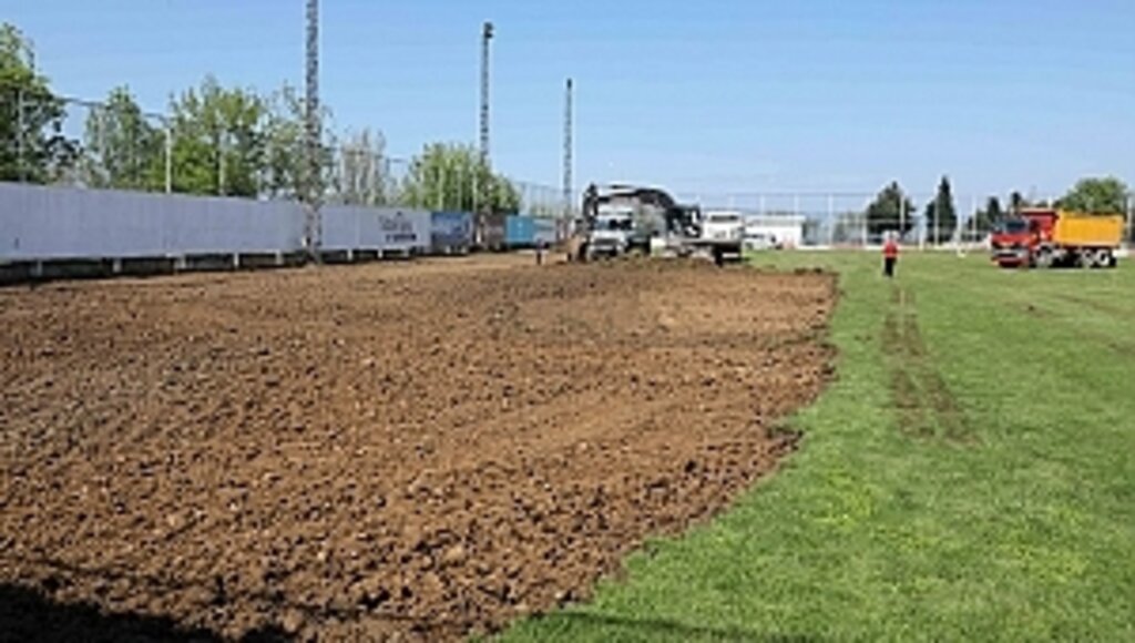 Antrenman Sahaları Yenileniyor...