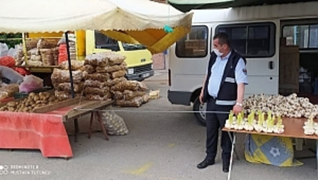 İlkadım Zabıtadan Pazar Tezgâhlarına 3 Metre Mesafe Ayarı