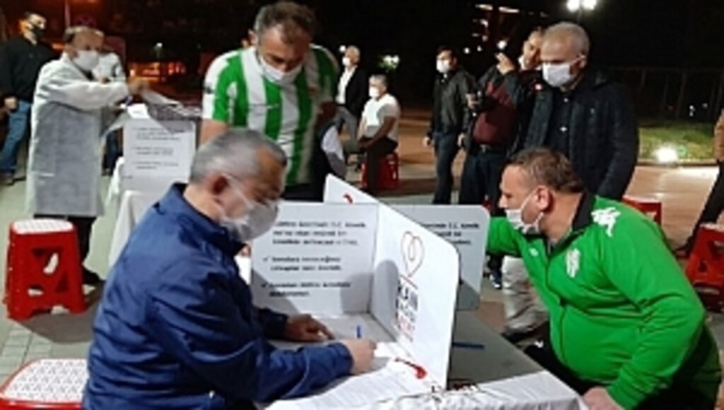 "İyilik Kanımızda Var" Sloganıyla Çarşamba Kan Bağışladı 