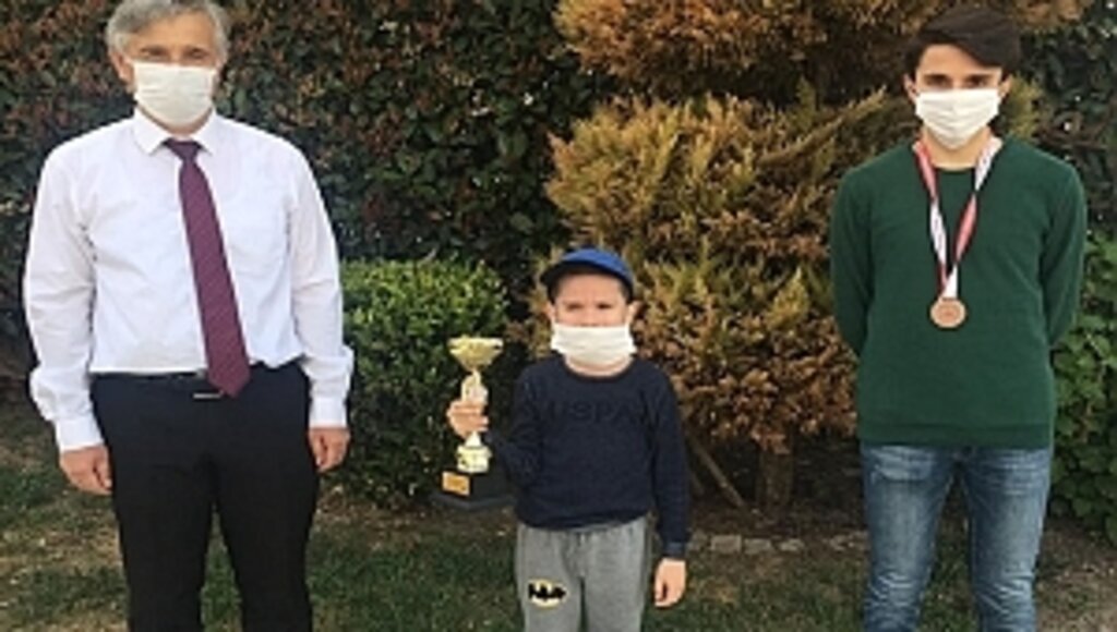 Kupa ve Madalyalar Sahiplerini Buldu