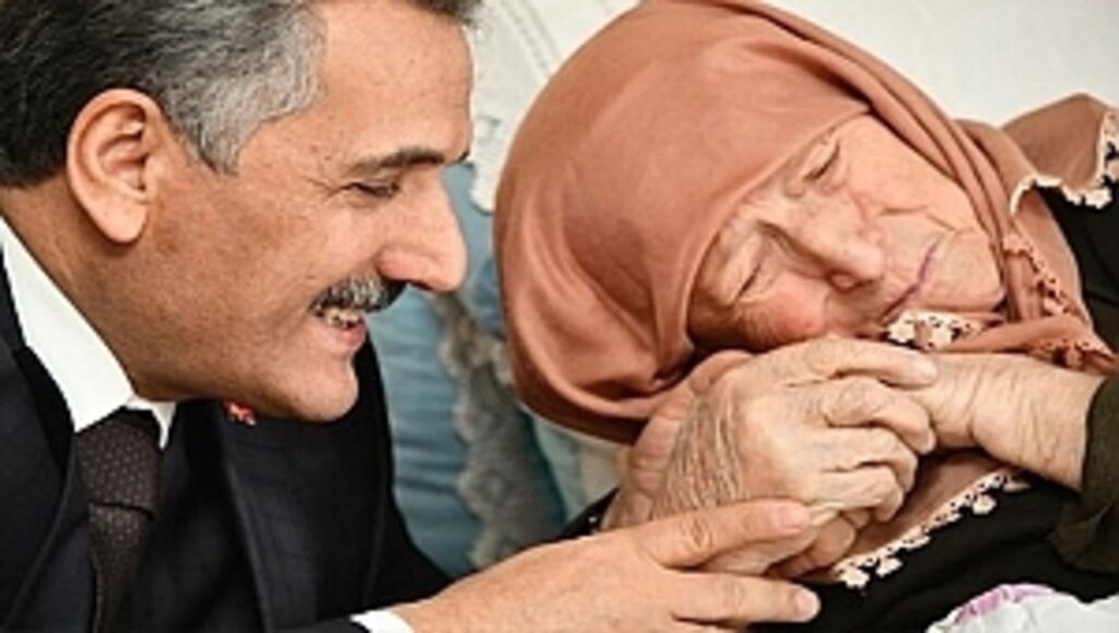 Vali Osman Kaymak'ın 'Anneler Günü' Mesajı