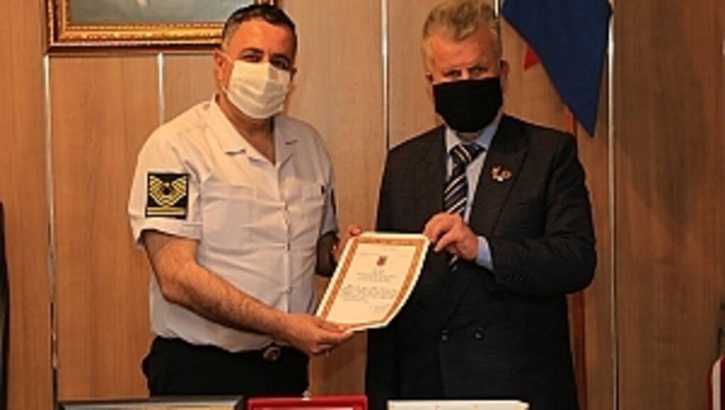 Akçay'dan Öner'e Teşekkür Belgesi 