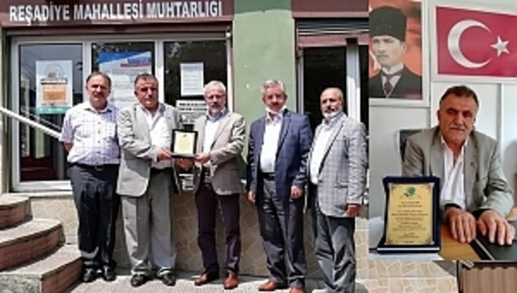 Reşadiye Mah. Muhtarı Satılmış Kurt'a Başarı Ödülü