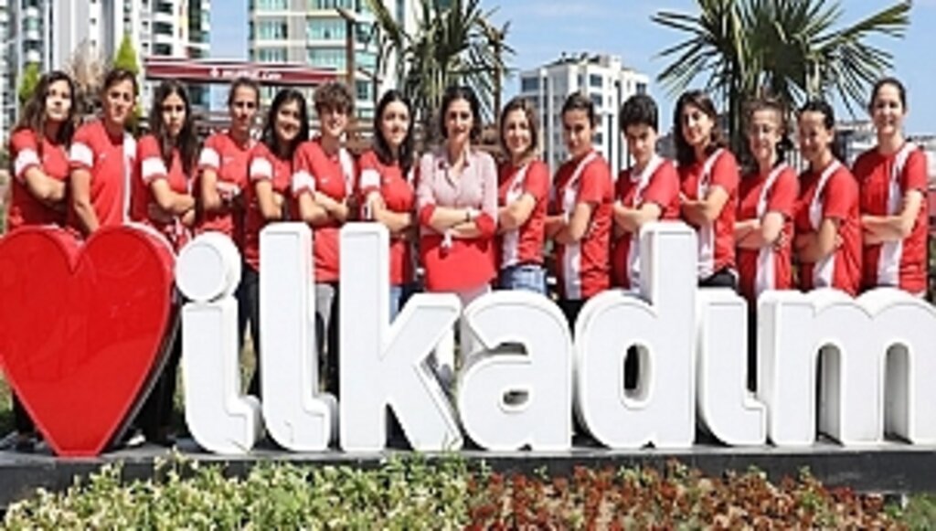 Başkan Demirtaş Şampiyonlarla Bir Araya Geldi