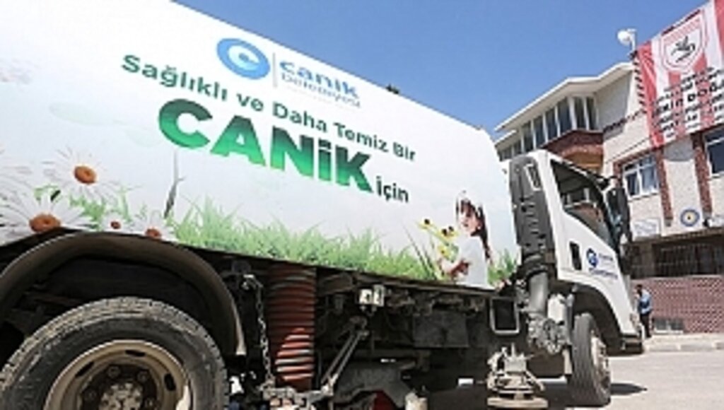 Canik'te "Sokağım Evim Kadar Temiz Olsun" Projesi Devam Ediyor