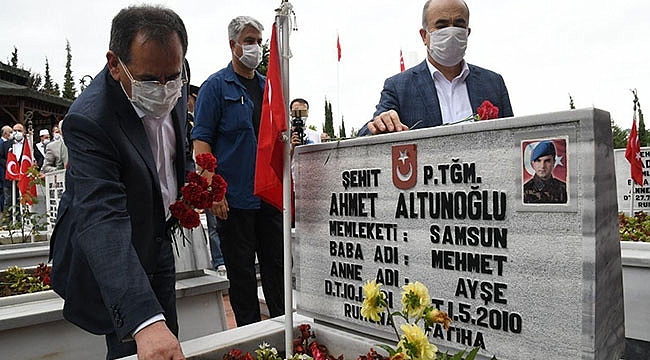 Samsun Protokolü Şehitliği Ziyaret Etti