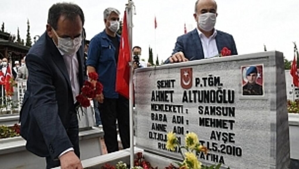 Samsun Protokolü Şehitliği Ziyaret Etti