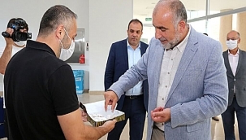 Sandıkçı, Bayram Öncesi Çalışanlarıyla Bayramlaştı